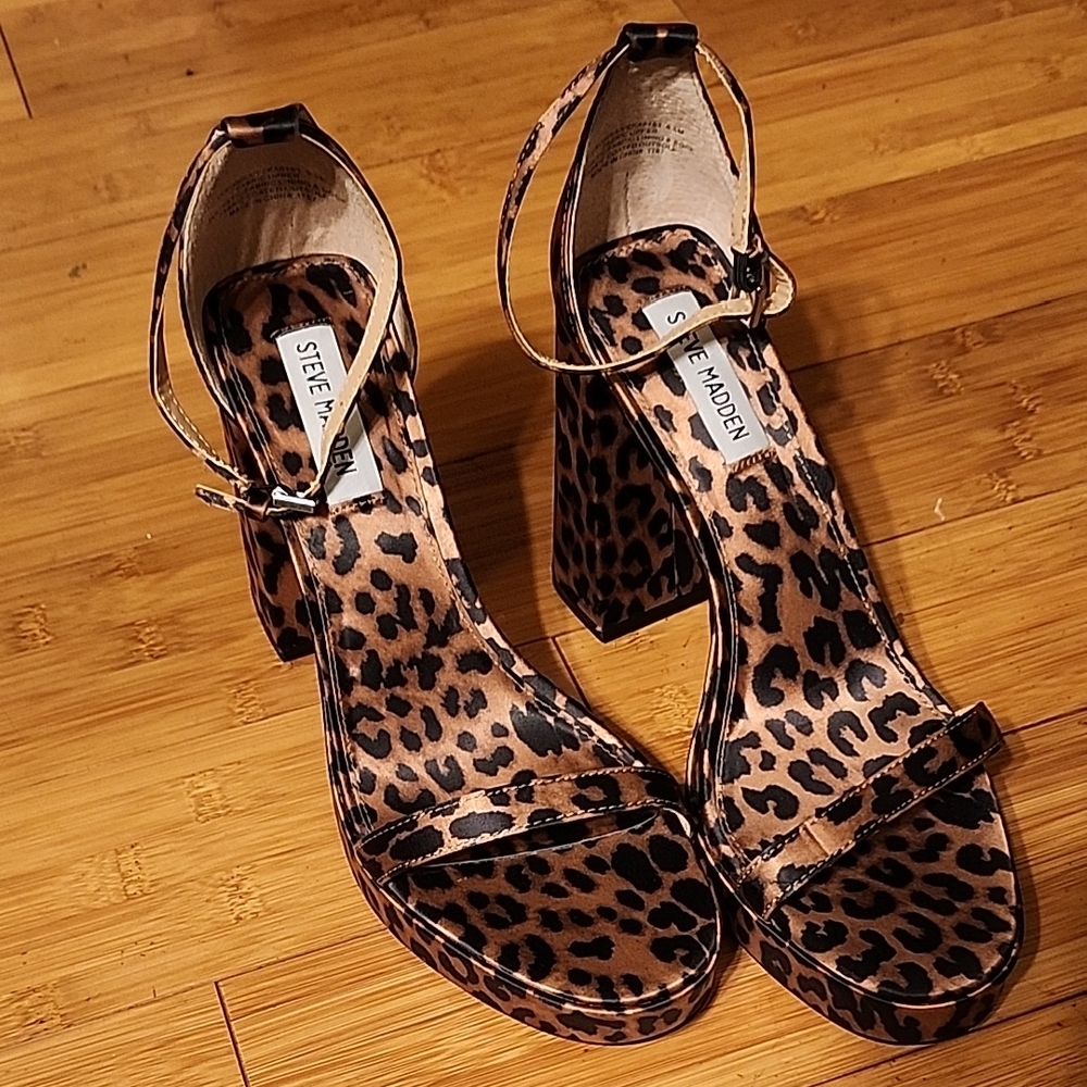 Steve Madden VERONIKA SATIN Animal Print Platform Heels